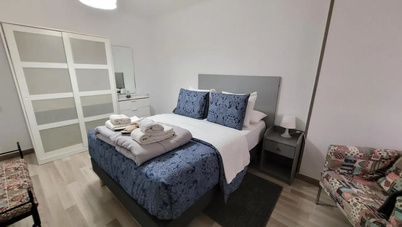 Apartaments B O D Collblanc L'Hospitalet de Llobregat 0*,  España